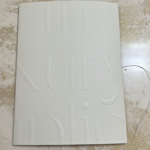 Cloth & Paper Folder - Picture 5 of 5